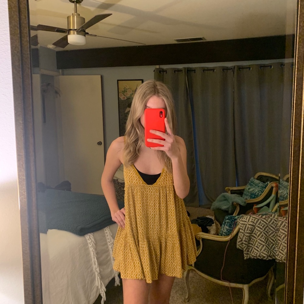 Yellow dress